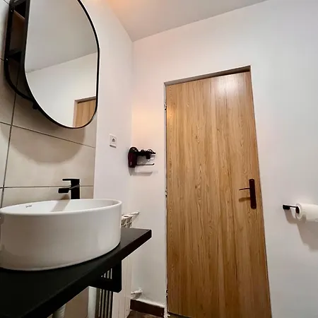 Apartment Bright & Modern Escape Near Tineretului Park
